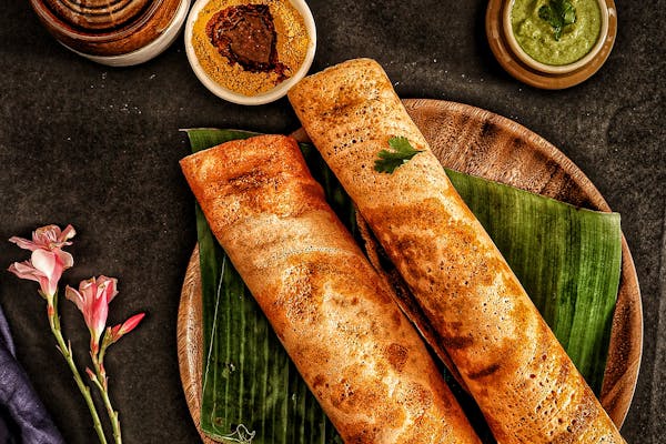 Crispy Dosa with Chutneys